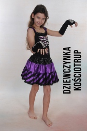 Dziewczyna-kosciotrup-140